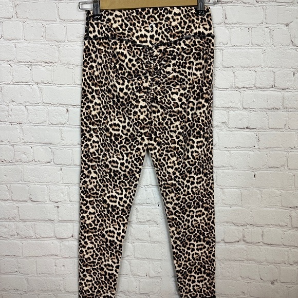 ZYIA Active Leopard Brilliant Scrunchy What Hi Rise Leggings Size 6-8 EUC - Picture 4 of 7